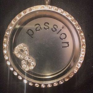 Origami Owl Swarovski Crystal Infinity Locket